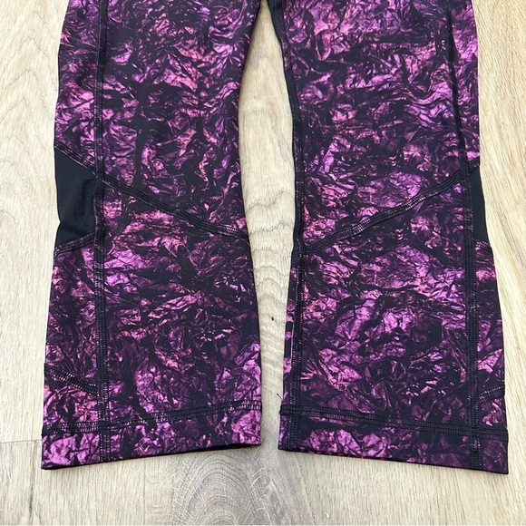 Lululemon Pace Rival Crop 22" Undercurrent Grapealicious Multi / Black size 6 - Picture 12 of 12